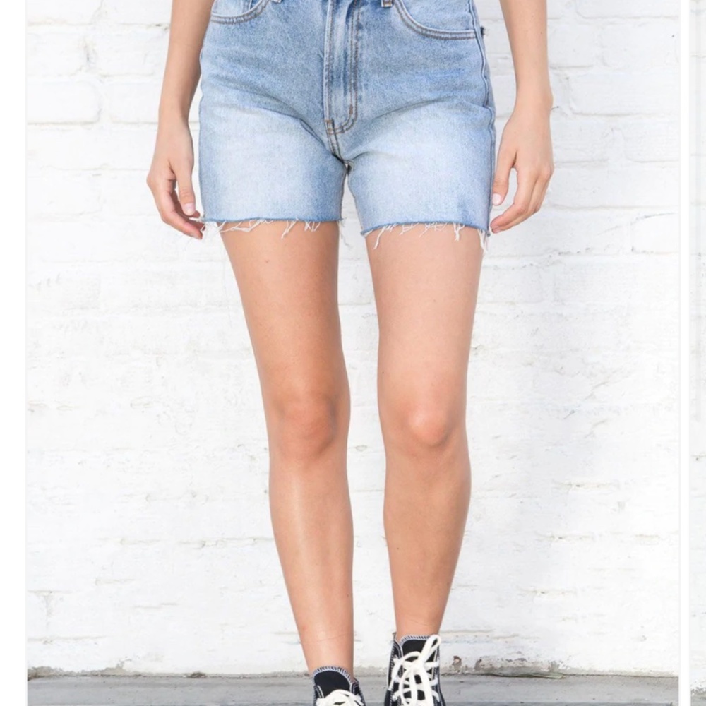 Brandy Melville Molly denim shorts M Medium